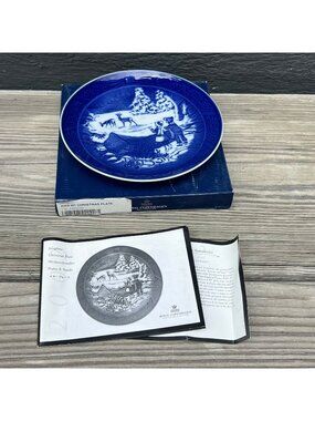 Royal Copenhagen 2002 Christmas Plate w/ Box